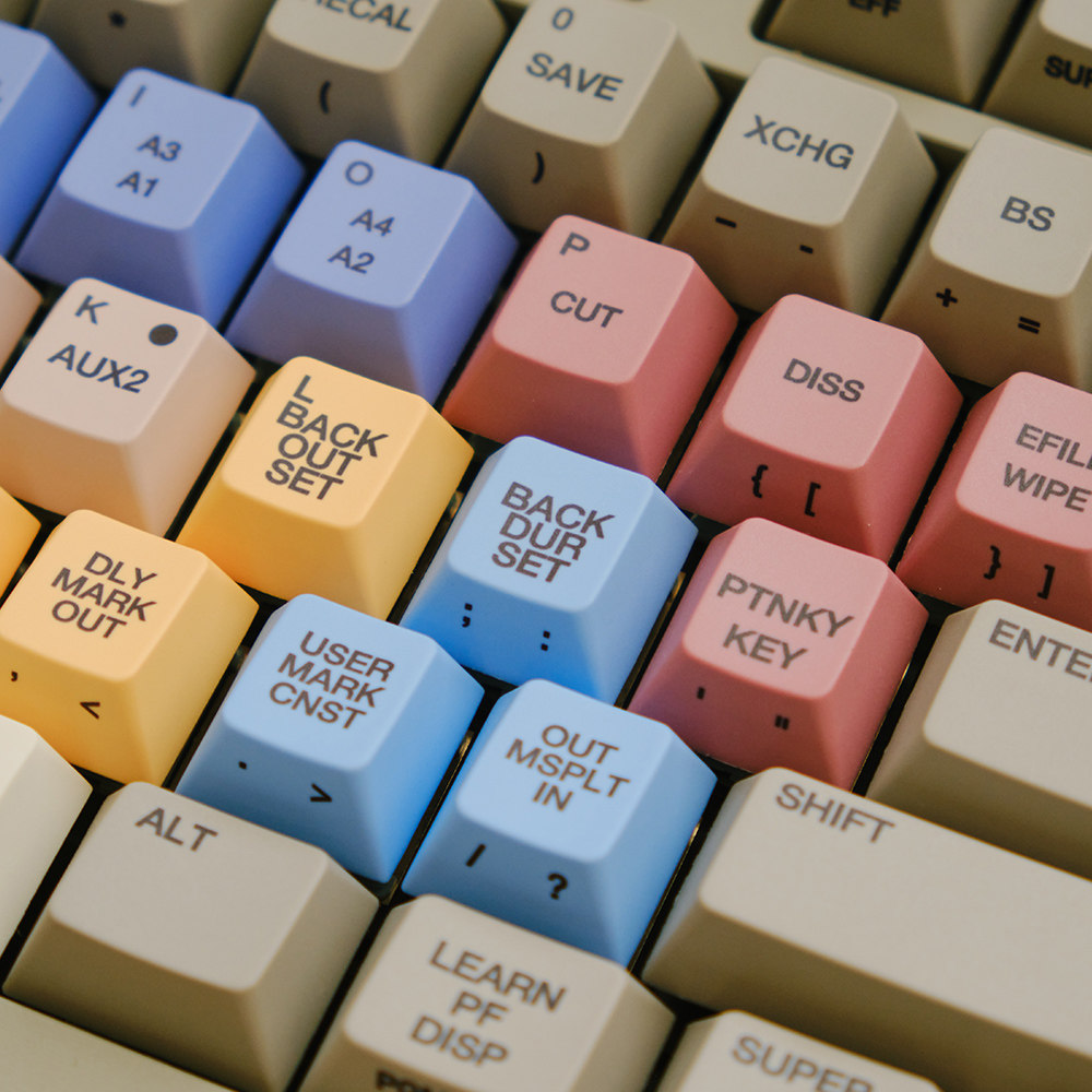 FBB Keycaps S9000 Retro Style  - Retro Gaming Keycaps 评论和价格