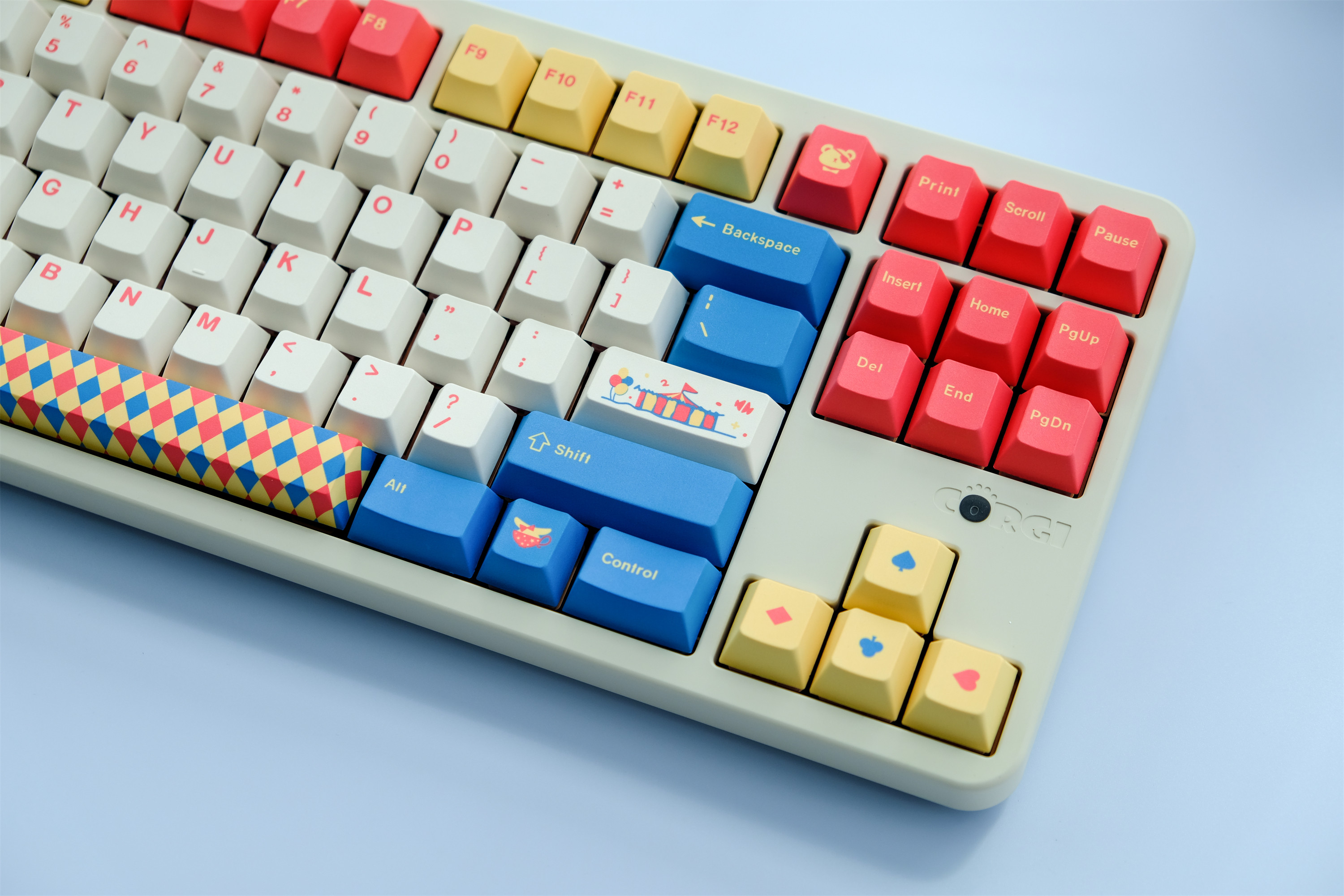 GMK Circus Keycap, 134 Keys PB - Retro Gaming Keycaps 评论和价格